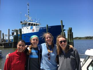 MarSci students at the RV Savannah